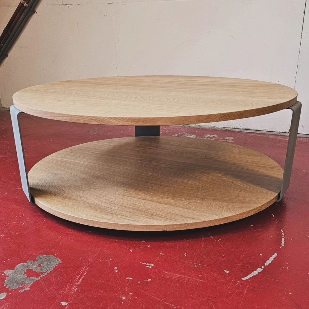 Minimalistische ronde eiken salontafel met opslag